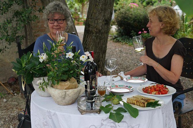 Rome Countryside Delights: Exclusive Wine Tasting Tour - The wine and food pairings: what to look for as you taste