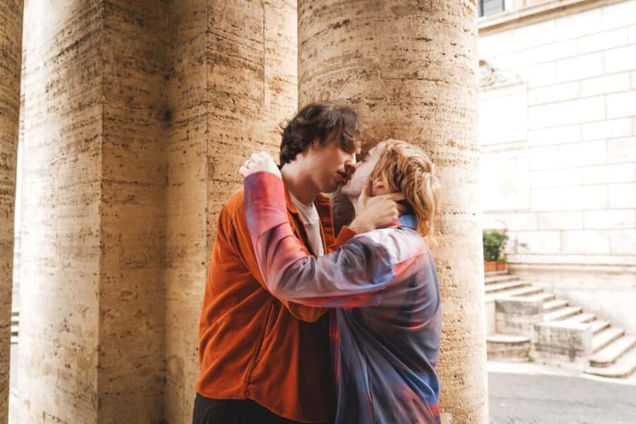 Rome: Couple Photoshoot Experience LGBTQ+ Friendly - Should you book this Rome couple photoshoot?