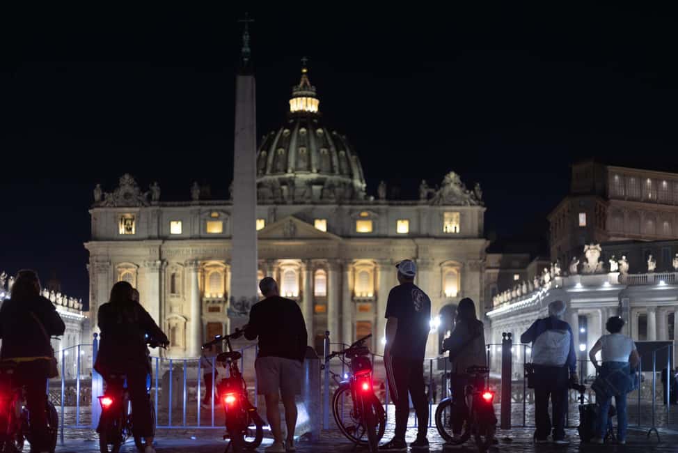 Rome: E-Bike Night Tour with Food and Wine Tasting - The e-bike setup and what to expect on the ride