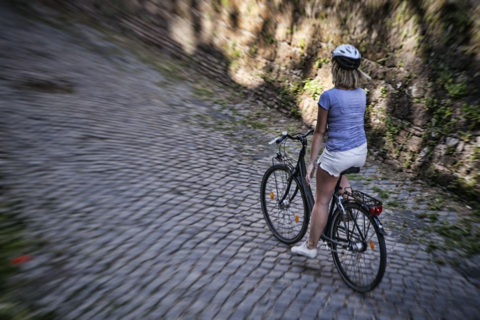 Rome: E-Bike Tour of Appia Antica, Aqueducts, and Caffarella - Guides, pace, and feeling safe around Rome traffic