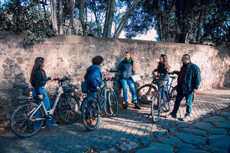 Rome: E-Bike Tour of Appia Antica, Aqueducts, and Caffarella - Starting at Circus Maximus: Rome’s scale in one quick moment
