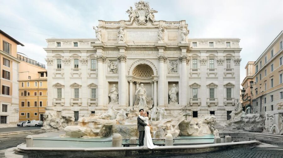 Rome: Early Morning Private Photoshoot at Iconic Landmarks - Posing help that feels natural, not forced