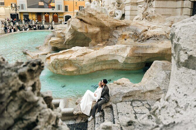 Rome: Early Morning Trevi Fountain Photoshoot & Iconic Landmarks - Colosseum photos outside only: set expectations correctly