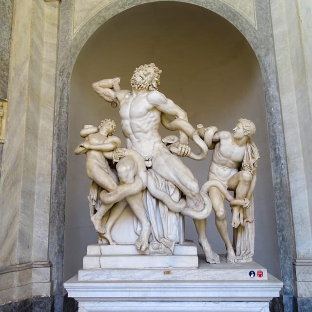 Rome: Early Vatican Museums & Sistine Chapel Tour - Gallery of Maps and Gallery of Tapestries: what to look for beyond the wow factor