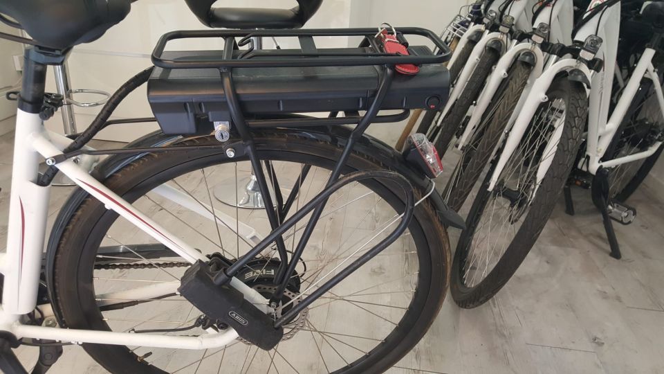 Rome: Electric Bike Rental Service - Key things to know before you ride