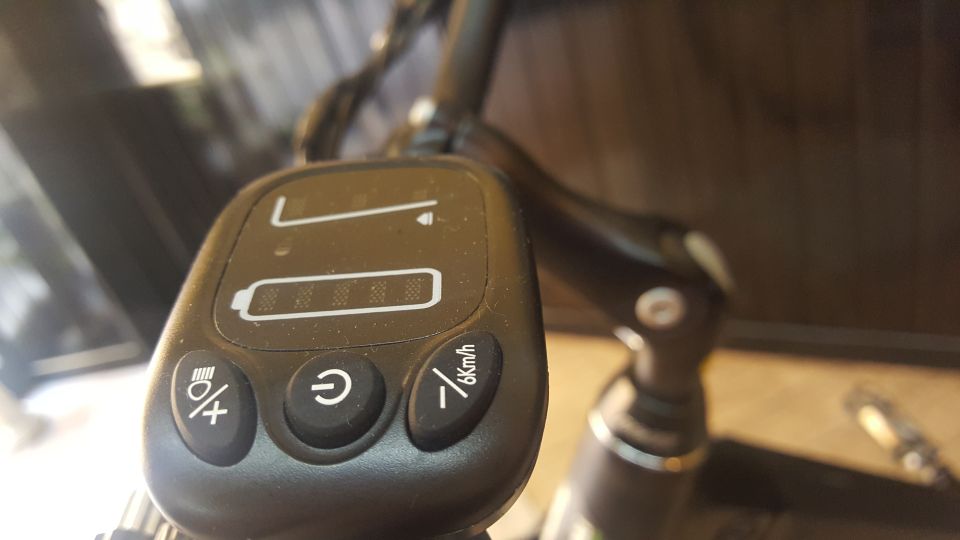 Rome: Electric Bike Rental - Via dei Mille pickup: how the day starts smoothly