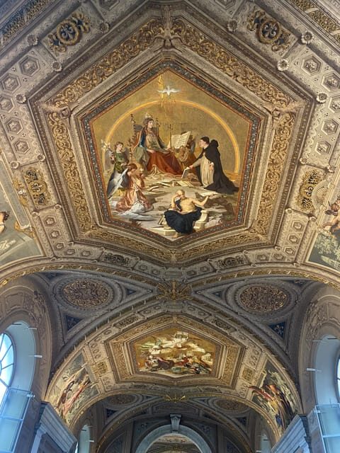 Rome: Escorted Entrance to the Vatican Museum - Raphael Rooms: High Renaissance inside the museum run