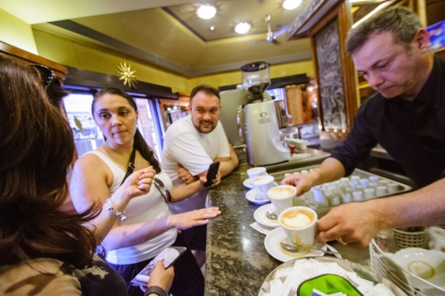 Rome: Espresso, Gelato and Tiramisù Tasting Tour - Gunther Gelateria: How to Tell Gelato From Ice Cream