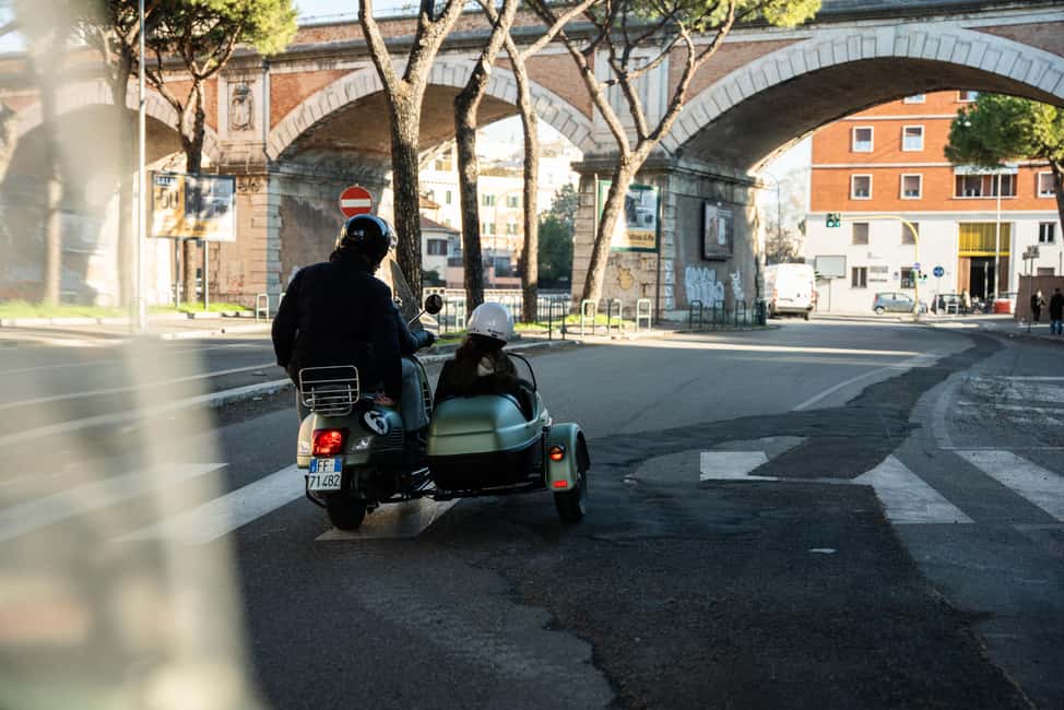 Rome: Evening Vespa Sidecar City Tour - Fontana dell’Acqua Paola and the nighttime panoramas