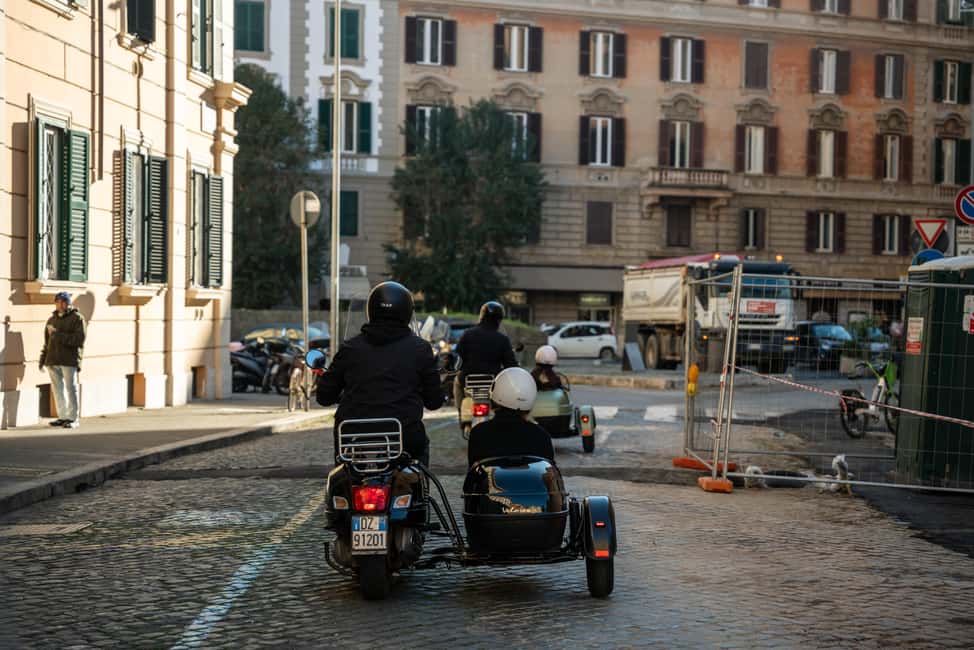 Rome: Evening Vespa Sidecar City Tour - The guides and drivers: what makes the ride feel safe and fun
