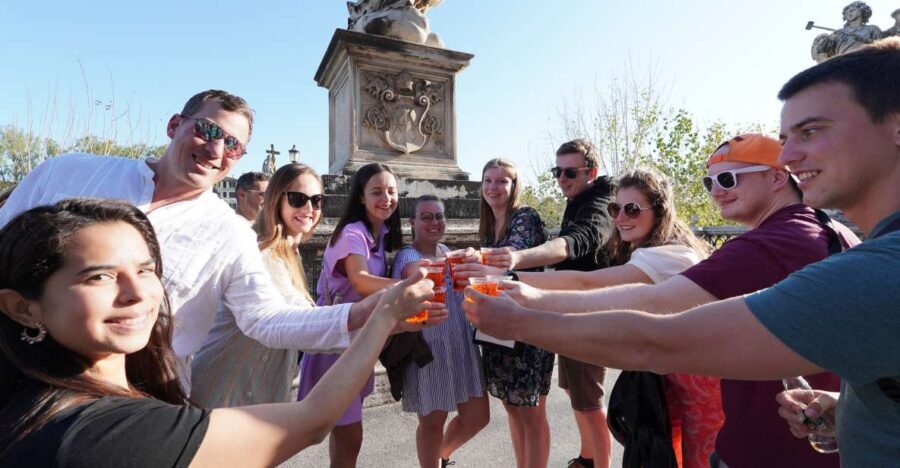 Rome: Evening Walking Tour with Cocktails and Local Guide - Via dei coronari and the limoncello break