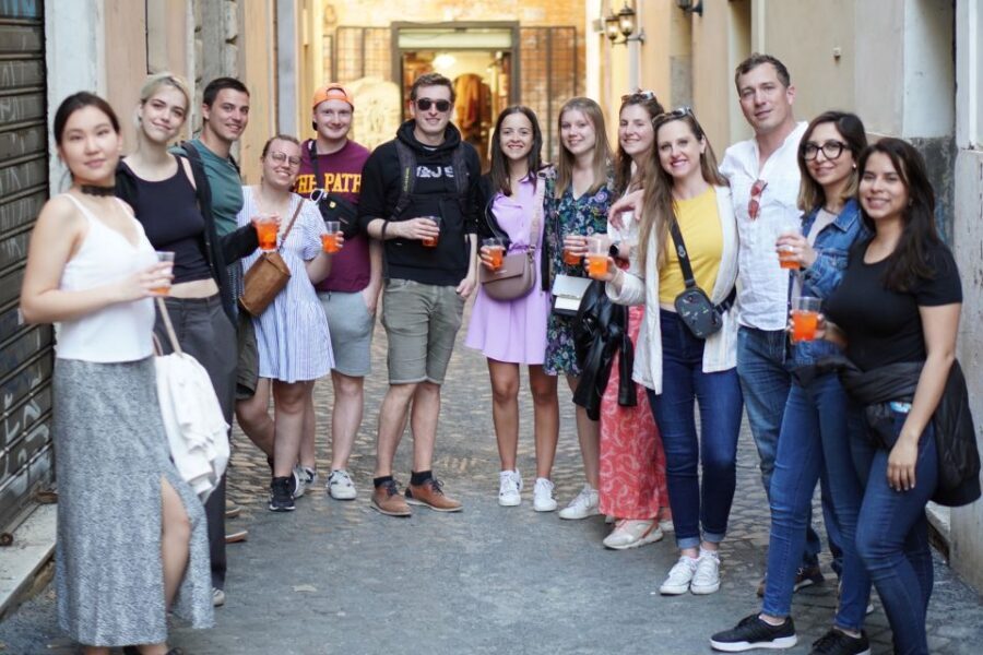 Rome: Evening Walking Tour with Cocktails and Local Guide - Piazza Navona after dark: Bernini’s Four Rivers and the rivalry theme