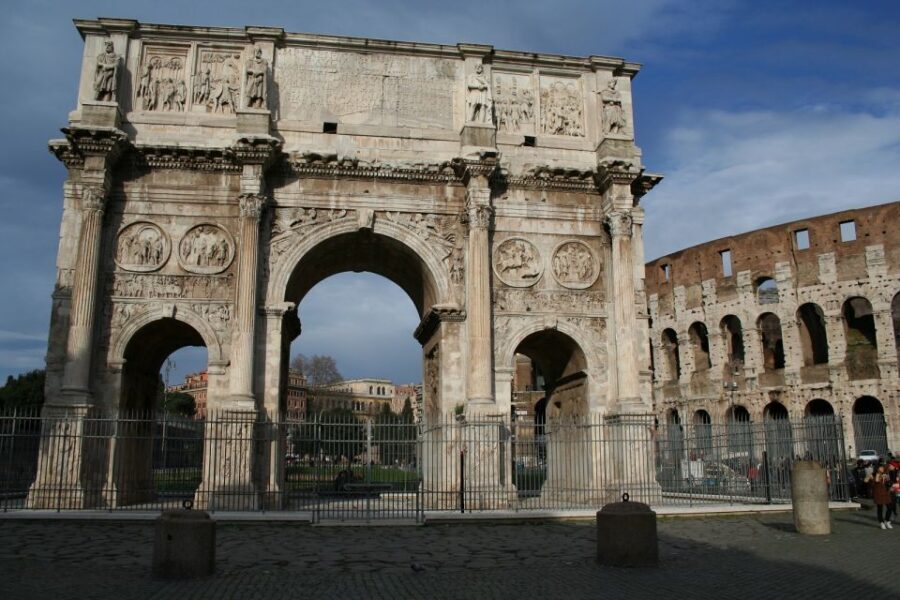 Rome: Explore the Colosseum and Roman Forum, Half-Day Tour - Palatine Hill: the quick skyline check