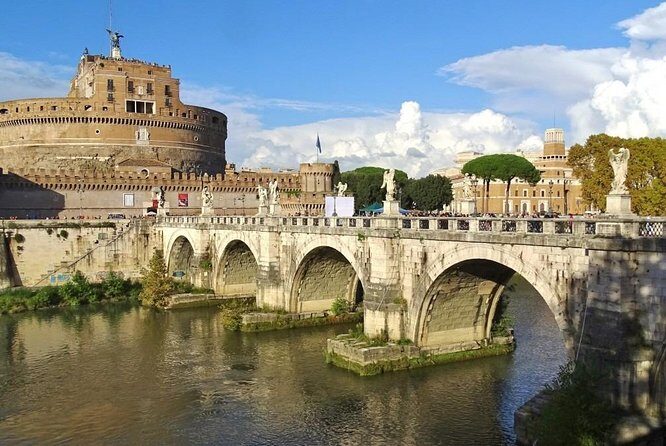Rome FCO Airport to Civitavecchia Port with private City Tour - The real logistics win: leaving the driving to someone else