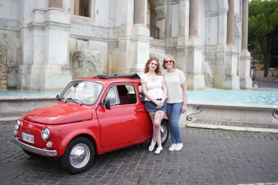 Rome: Fiat 500 Experience with Gelato and Photos - The final drive toward Piazza Venezia: wrapping up at a central square