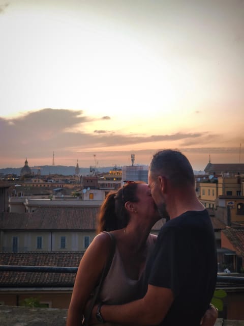 Rome: Fiat 500 private tour with a roman - Fontana dell’Acqua Paola: Short, Sweet, and Scenic