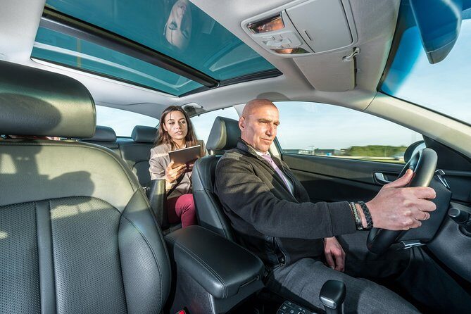 Rome Fiumicino Airport (FCO) Private Departure Transfer from Rome City Hotels - Dropping you at departures: steps from the terminal door