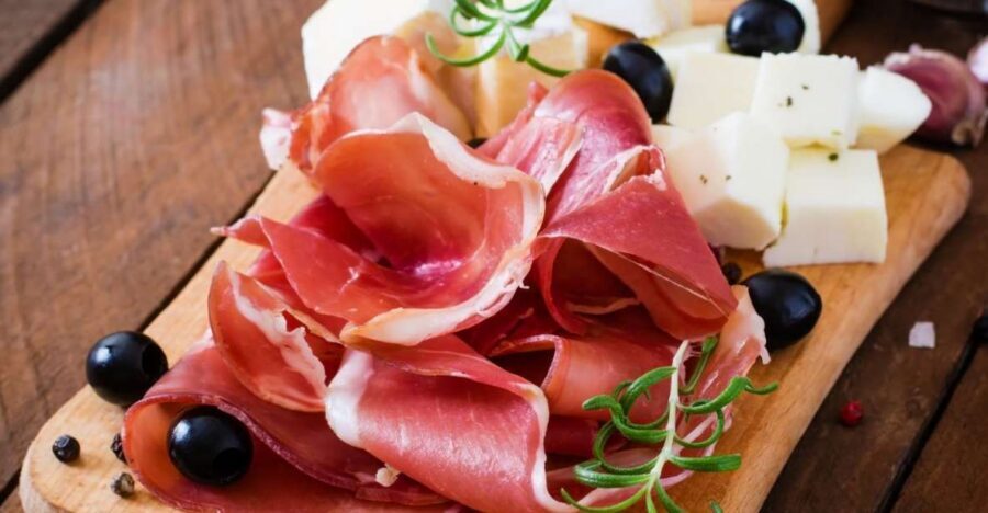 Rome: Flavors of Rome, a Historic Food Tour - Campo de’ Fiori Market: Wine, Cheese, and the Why Behind the Stalls