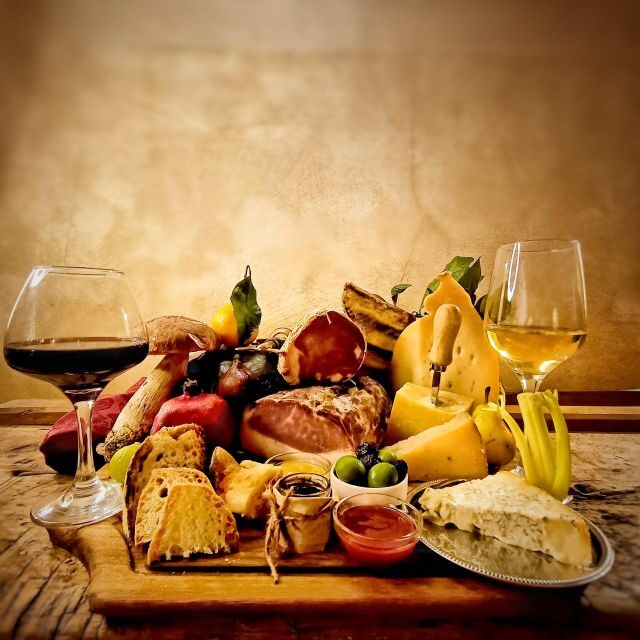 Rome Food Tasting with Wine Paring in Trastevere Experience - Meeting Point and Getting Oriented Fast