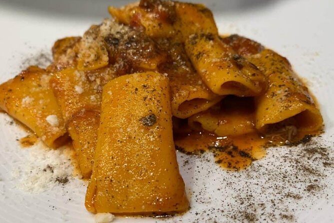 Rome: Food Walking Tour with Wine in Trastevere - Why Trastevere is the perfect setting for Roman food