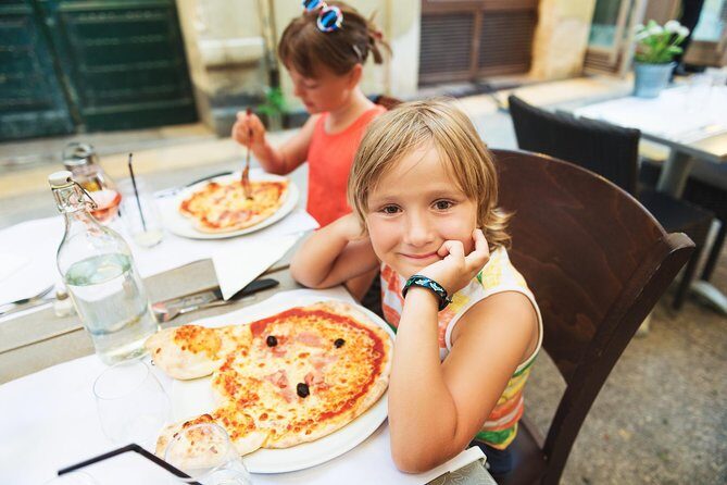 Rome For Kids: Small Group Pizza Making Class - Getting to the kitchen from Piazza Navona without stress