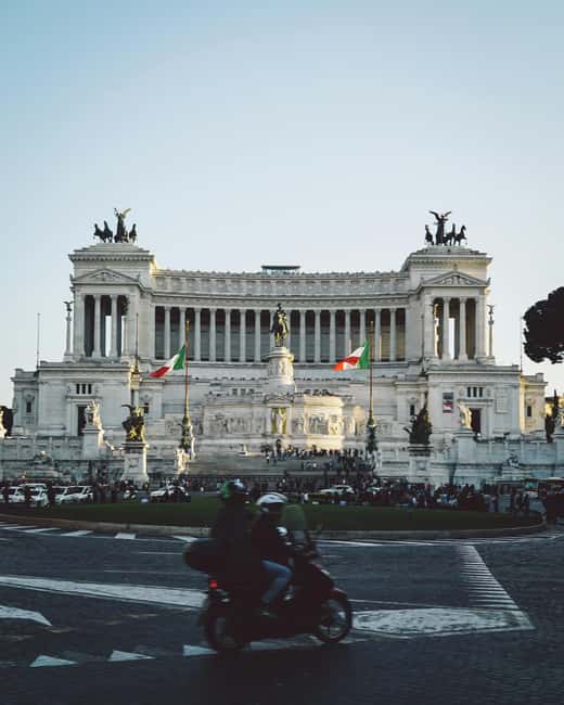 Rome: Fountains and Squares small-group guided Walking Tour - Trevi Fountain: Coin Wishes, Crowd Strategy, and the Story Behind the Stone