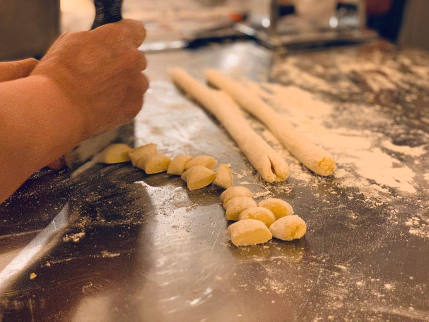 Rome: Fresh Pasta and Tiramisu Making Class with Fine Wine - Price and logistics: is it worth $77.03, really?