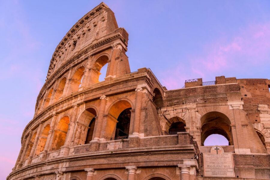 Rome: Full-Day Colosseum, Vatican Museums & St Peter's Tour - Colosseum, Roman Forum, Palatine Hill: seeing Rome in layers