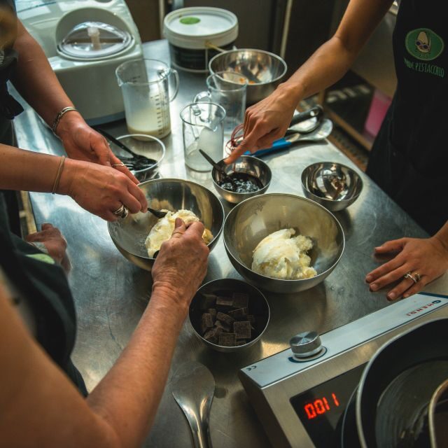 Rome: Gelato Masterclass with Live Chief and Tastings - Meeting Outside Verde Pistacchio: Get Oriented Fast