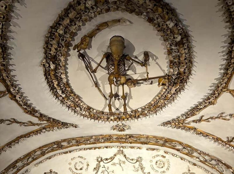 Rome: Ghosts & Bone Crypts Tours: 2 Tours, 1 Discount Ticket - Capuchin Crypts: 3,500 skeletons and the meaning behind the bones