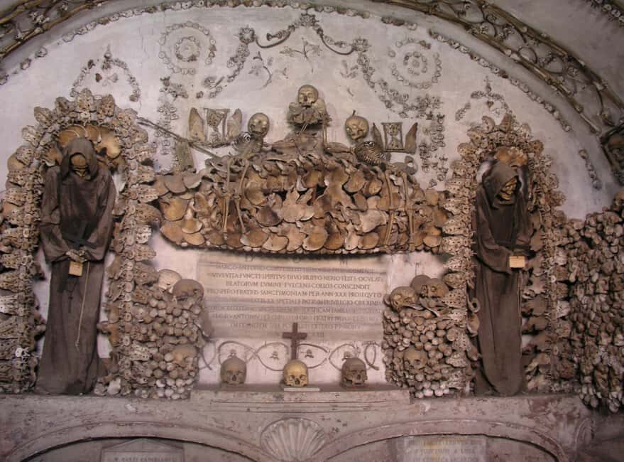 Rome: Ghosts & Bone Crypts Tours: 2 Tours, 1 Discount Ticket - Piazza Barberini start: where the night begins