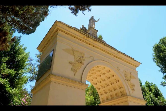 Rome Golf Cart Tour: Highlights & Must See - Trevi Fountain: the iconic stop with a photo-friendly window