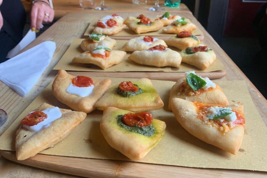Rome: Gourmet Pizza at Sunset Near the Colosseum - A 2.5-hour gourmet pizza walk that links Monti to the Colosseum