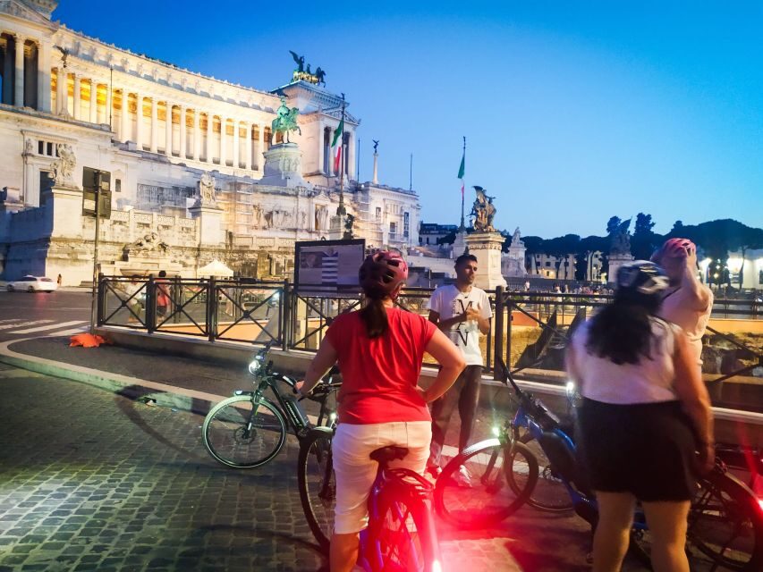 Rome :guided night e-bike tour with typical ice-cream - Rome at night feels different when you ride an e-bike