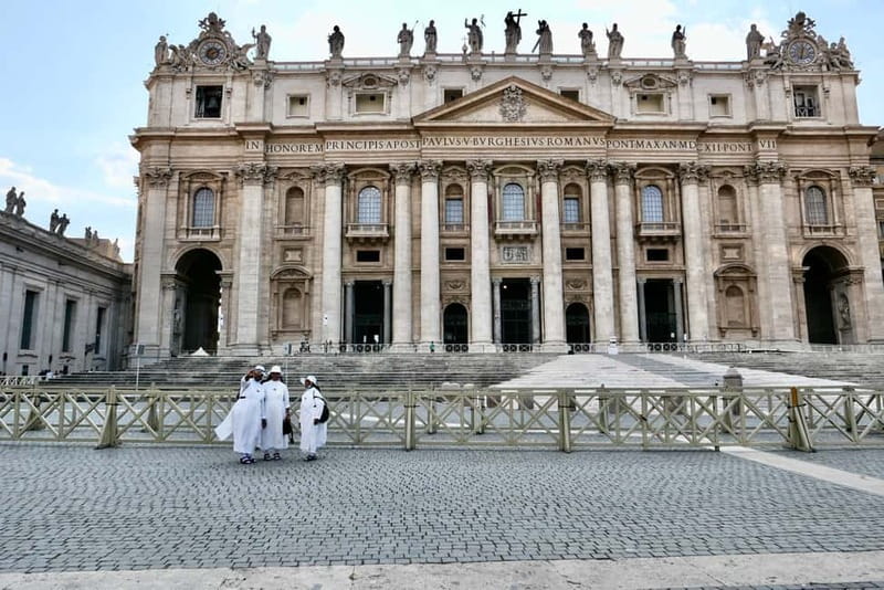 Rome: Guided Tour of St. Peter's Basilica, Grottoes & Square - Price and Value: Why Around $22 Can Make Sense