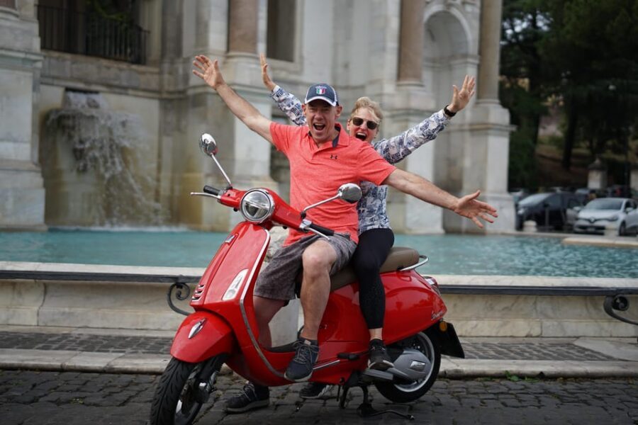 Rome: Hidden Gems Guided Vespa Tour with Photos - Giardino degli Aranci: Rome views with a calm pause