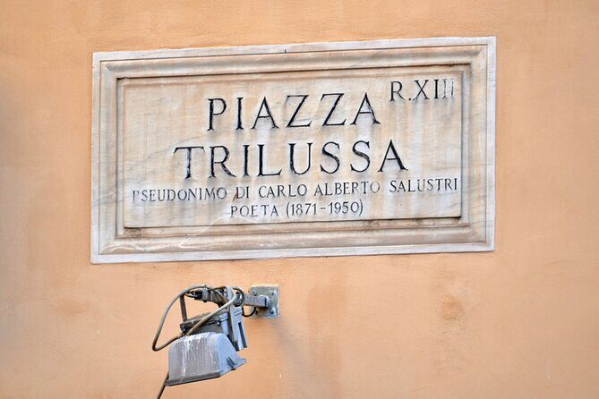 Rome: Hidden Treasures of Trastevere Self-Guided Puzzle Quest - Cross Into Trastevere: Ponte Fabricio and Piazza in Piscinula