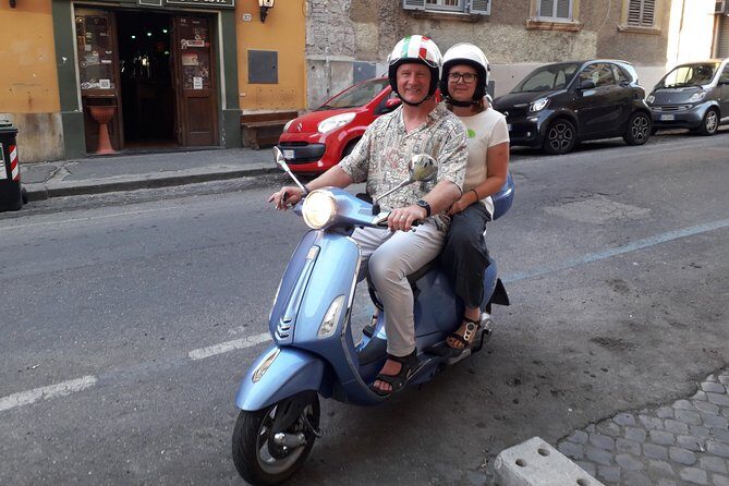 Rome Highlights by Vespa Private guided Tour - Piramide Cestia and a Short Stop for Big-Rome Atmosphere