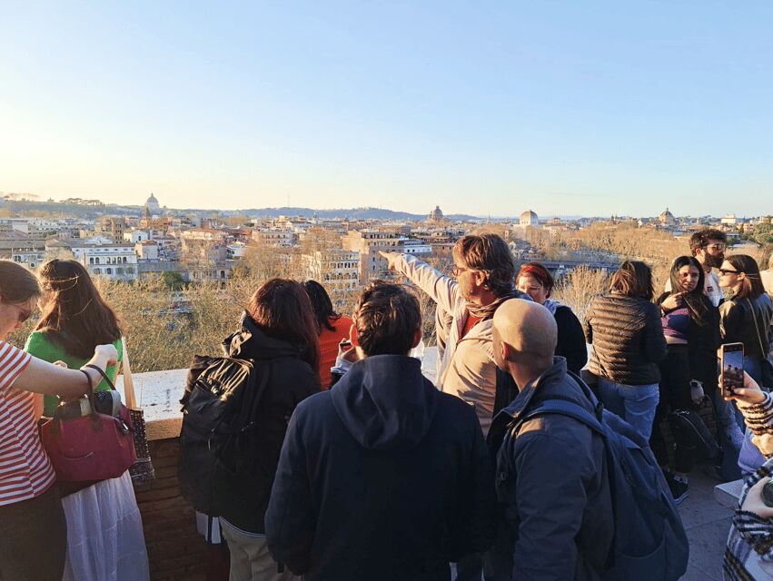Rome: Highlights Tour by Golf Cart - Trevi Fountain and the Palazzo di Montecitorio view: the famous moment, done right