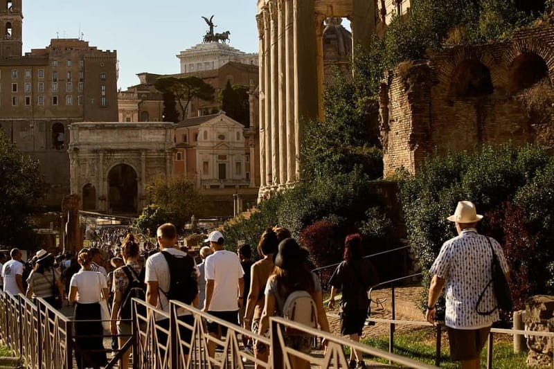 Rome: Highlights Vatican & Colosseum in 1 Day - St. Peter’s Basilica included, but at your own pace