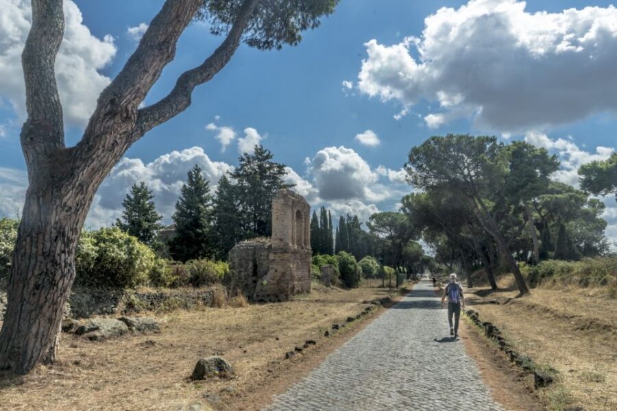 Rome: Hike along the ancient Appian Way - The one-way route: S. Maria delle Mole to Circus Maximus