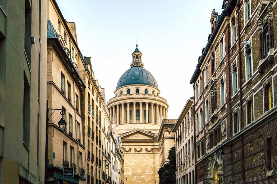 Rome: Historic Center Self-Guided Smartphone Tour - How the offline smartphone tour works (and why downloading first is everything)