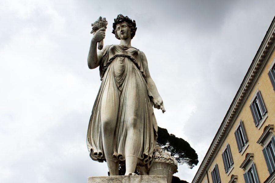 Rome: Historic Center Self-Guided Smartphone Tour - Who this self-guided Rome route fits best