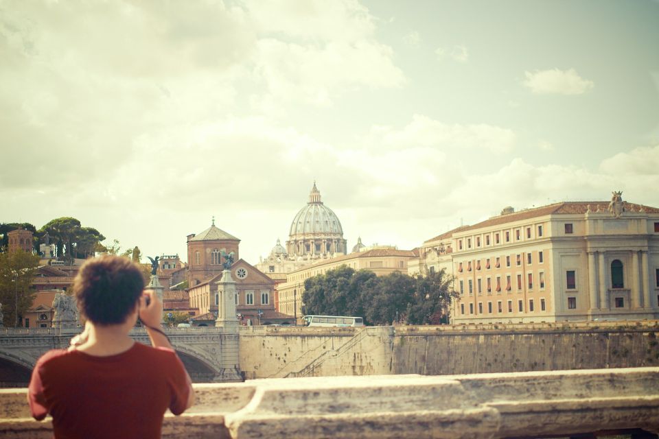 Rome: Hop-On Hop-Off Bus & Vatican Museums Guided Tour - Group size and guide language: what it means for your experience