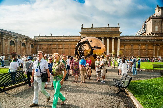 Rome Hop On Hop Off Open Bus + Vatican Museum Sistine Chapel Tour| Fast Track - The Vatican Museum and Sistine Chapel tour: what you’re signing up for