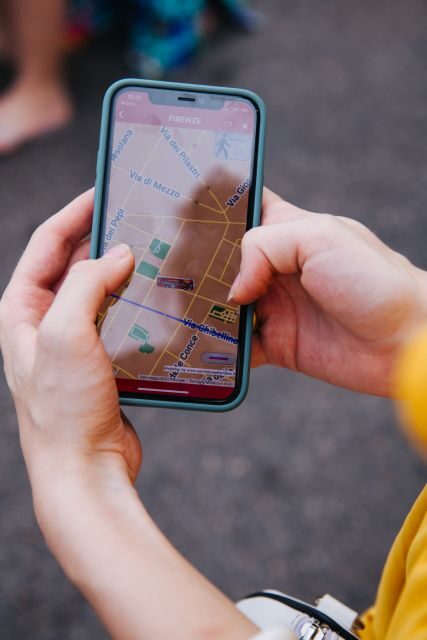 Rome Hop On Hop Off Tour from Civitavecchia by Train - Recorded audio and the free walking tour app: how to get more out of less time