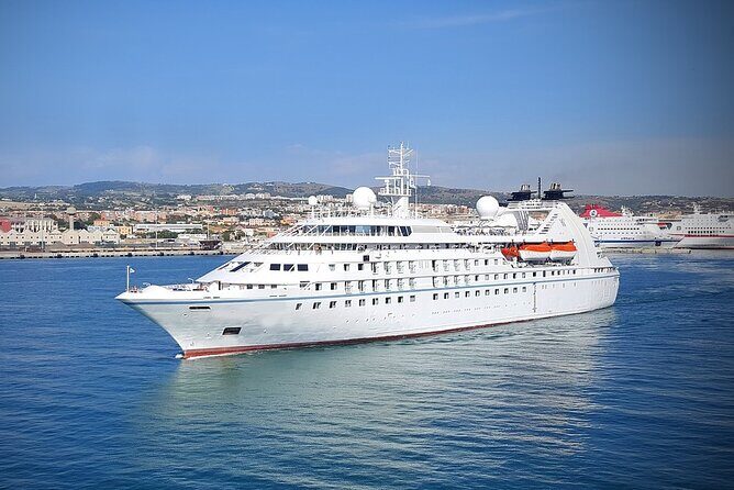 Rome Hotel to Civitavecchia Cruise Ship Port Private Transfer - Comfort and Small Extras: What the Chauffeur Experience Can Feel Like