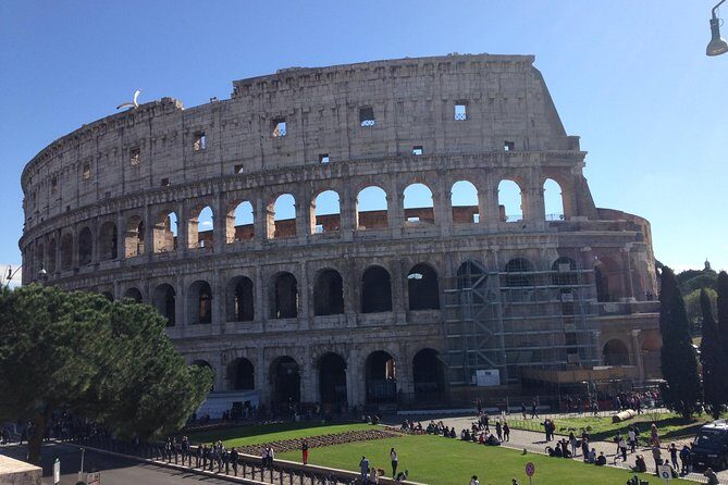 Rome in a day private Tour with Vatican Museums and taxi transfer - Piazza Venezia: WWII-era Rome meets classic landmarks