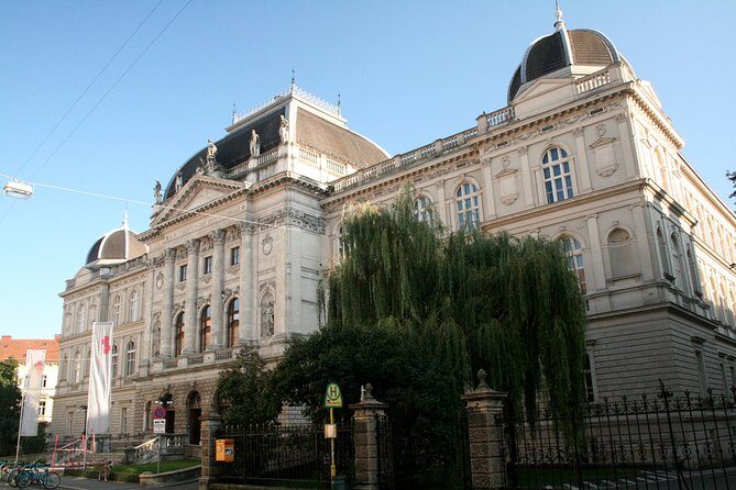 Rome: Jewish Ghetto and the Great Synagogue Private Walking Tour - Tempio Maggiore di Roma with an internal guide