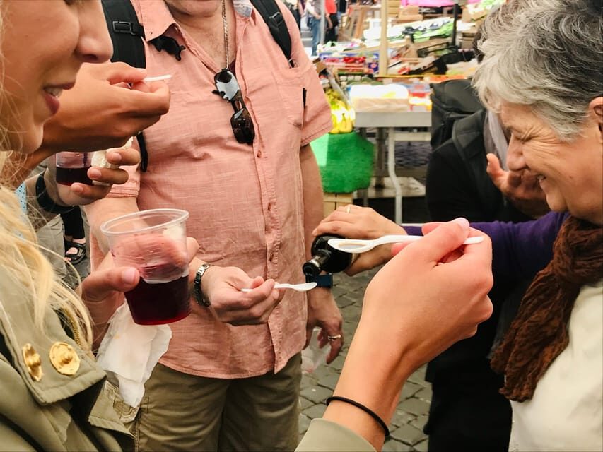 Rome: Jewish Quarter and Campo de' Fiori Street Food Tour - Via dei Chiavari: beer and another quick taste